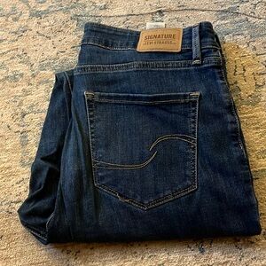 Signature Levi Strauss Skinny High Rise Jeans